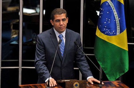Deputado Miguel Corrêa, relator do orçamento que definiu novo salário mínimo (foto: Câmara dos Deputados)