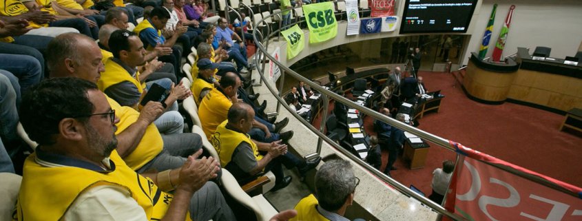 Salário mínimo catarinense é aprovado pela ALESC