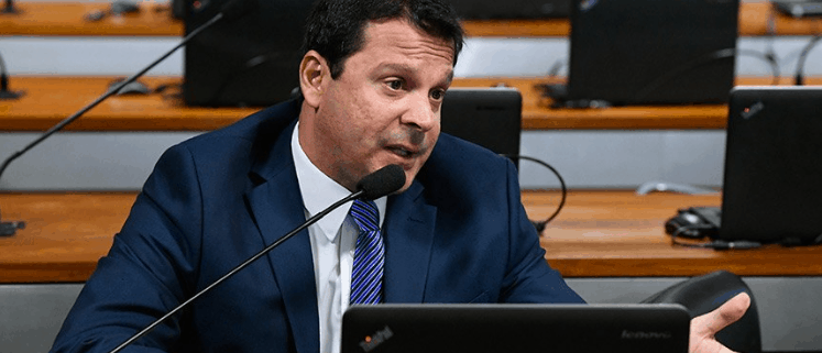 deducao da contribuicao do empregador domestico e pauta da CAE